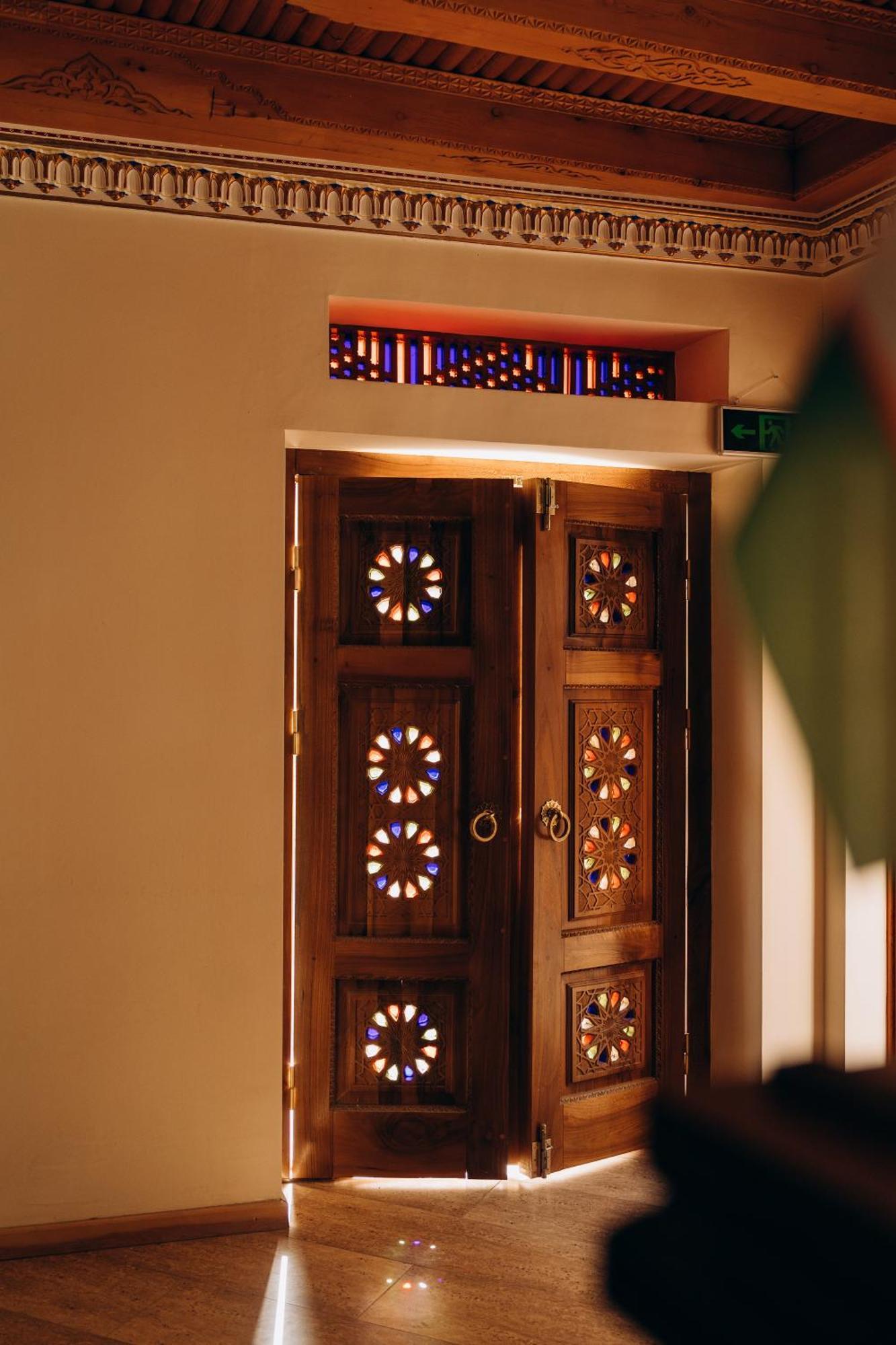 Hotel Shohrud بخارى المظهر الخارجي الصورة