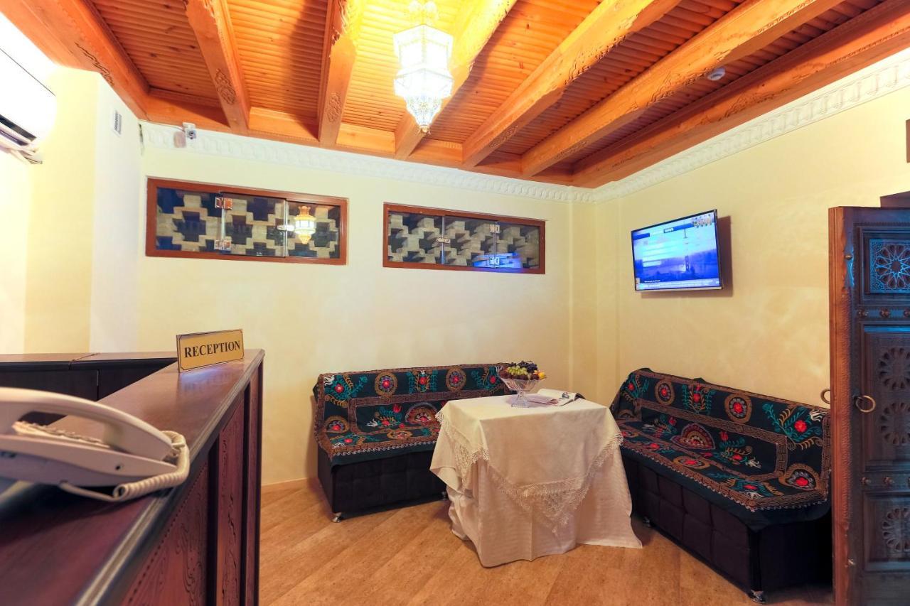 Hotel Shohrud بخارى المظهر الخارجي الصورة
